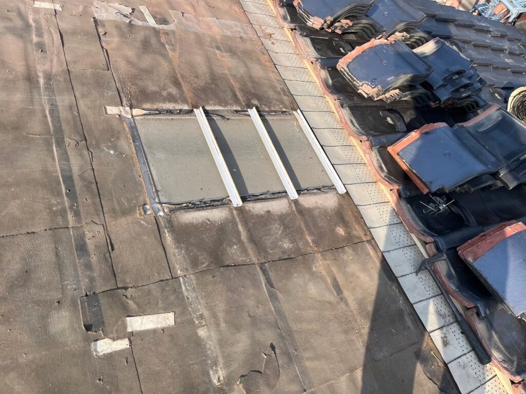 瓦屋根葺き直し工事