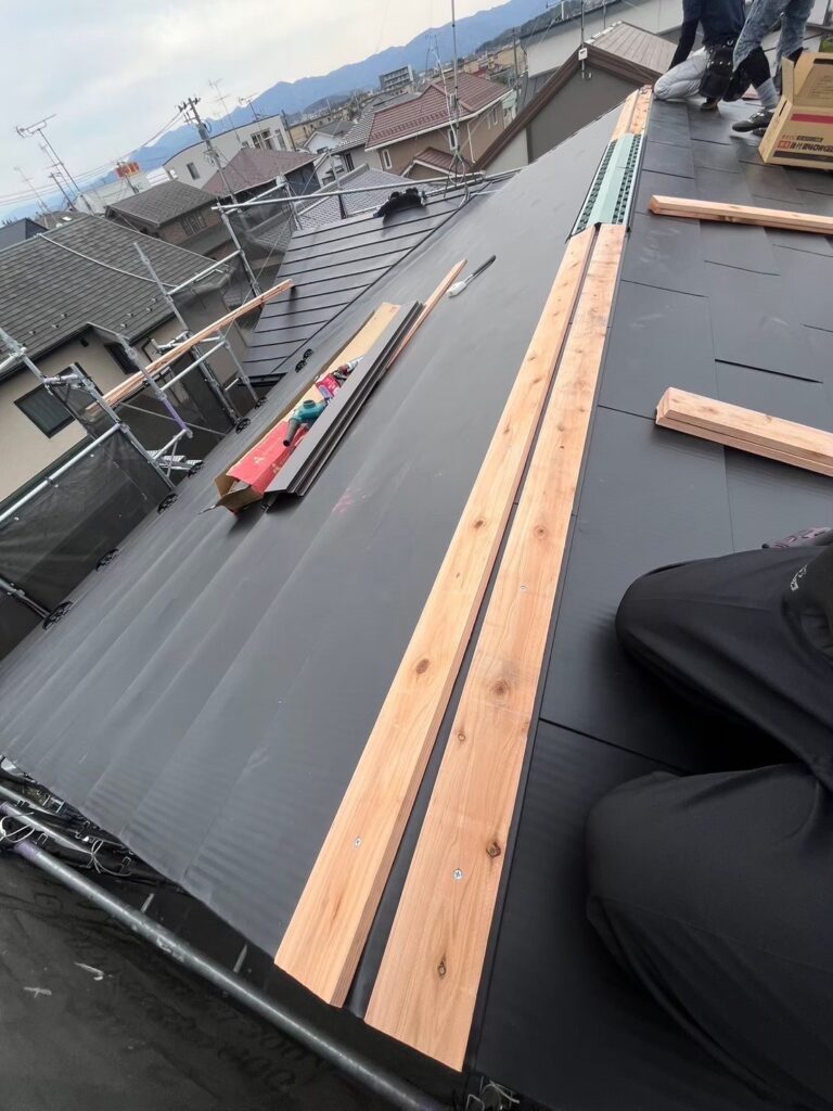 屋根カバールーフ工事